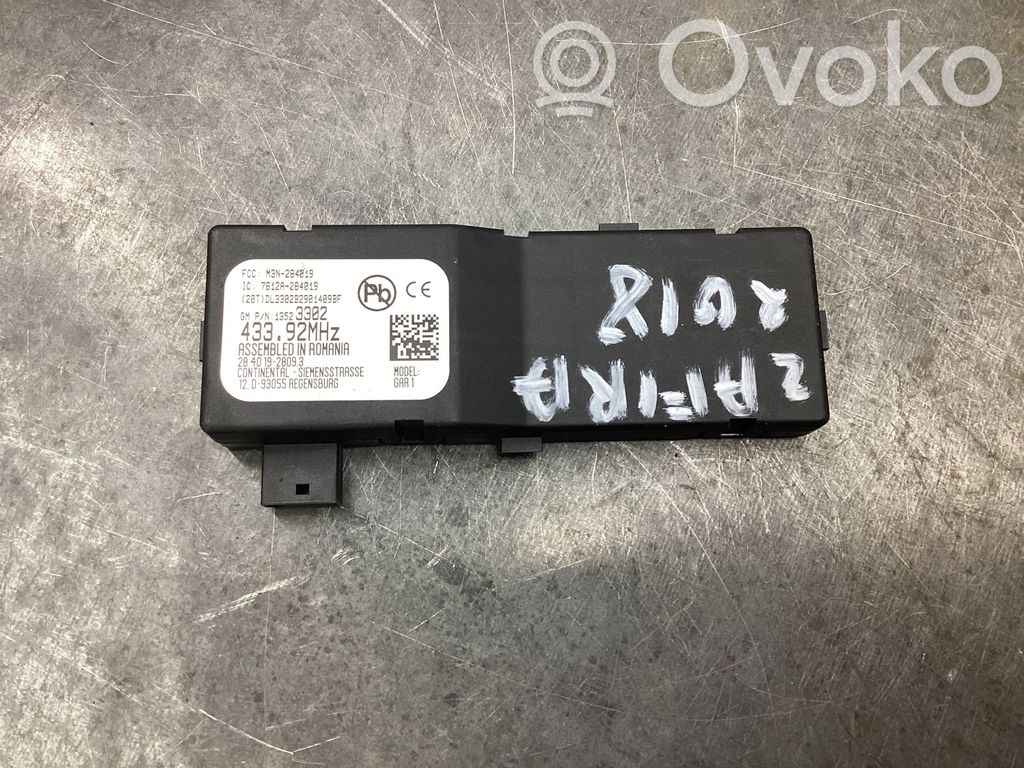 Opel Zafira C Aerial antenna amplifier 