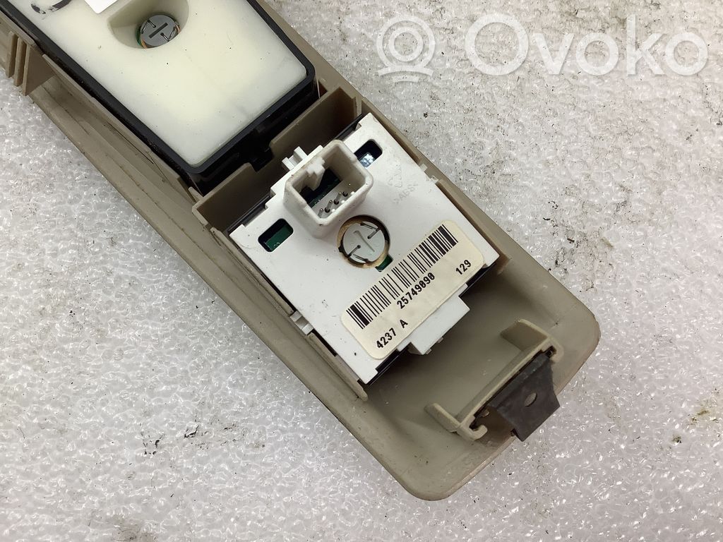 Cadillac SRX Electric window control switch 