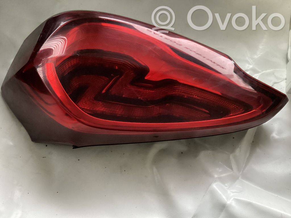 Chevrolet Bolt Lampy tylnej klapy bagażnika 