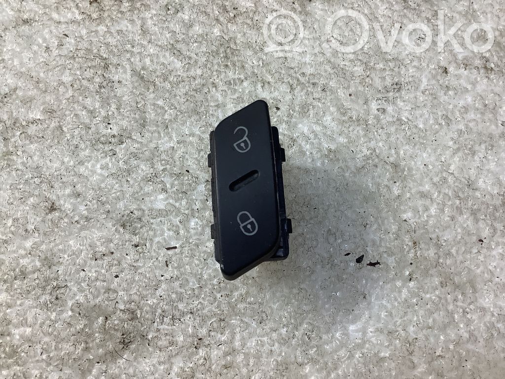 Volkswagen Jetta V Central locking switch button 