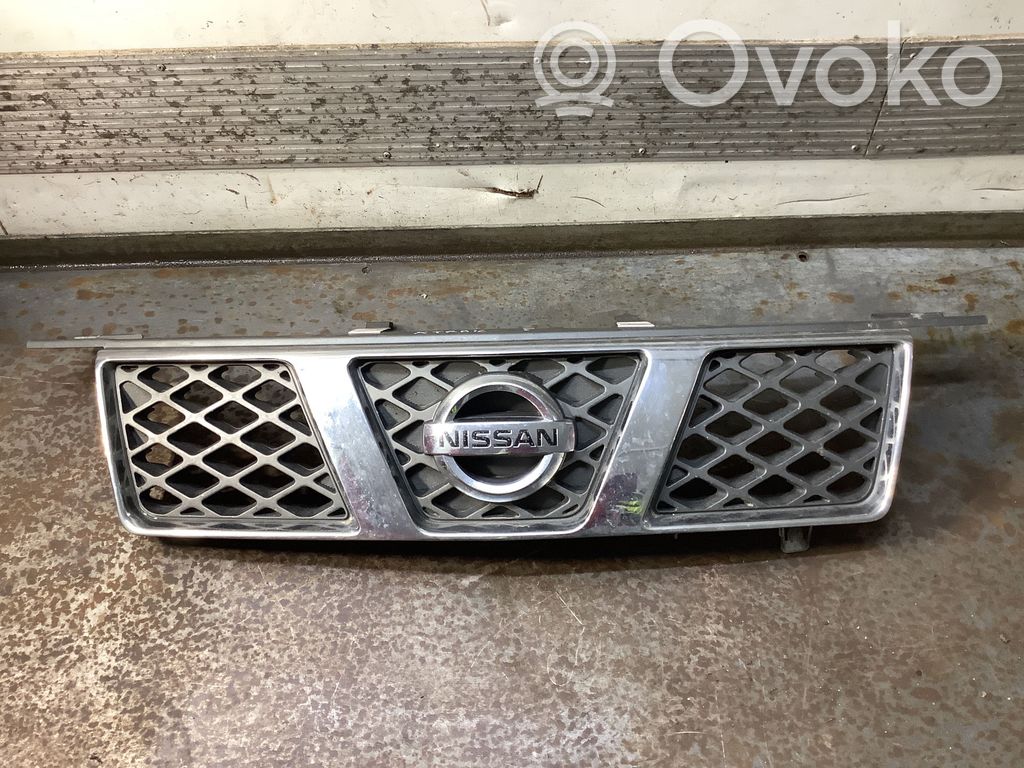 Nissan X-Trail T30 Maskownica / Grill / Atrapa górna chłodnicy 