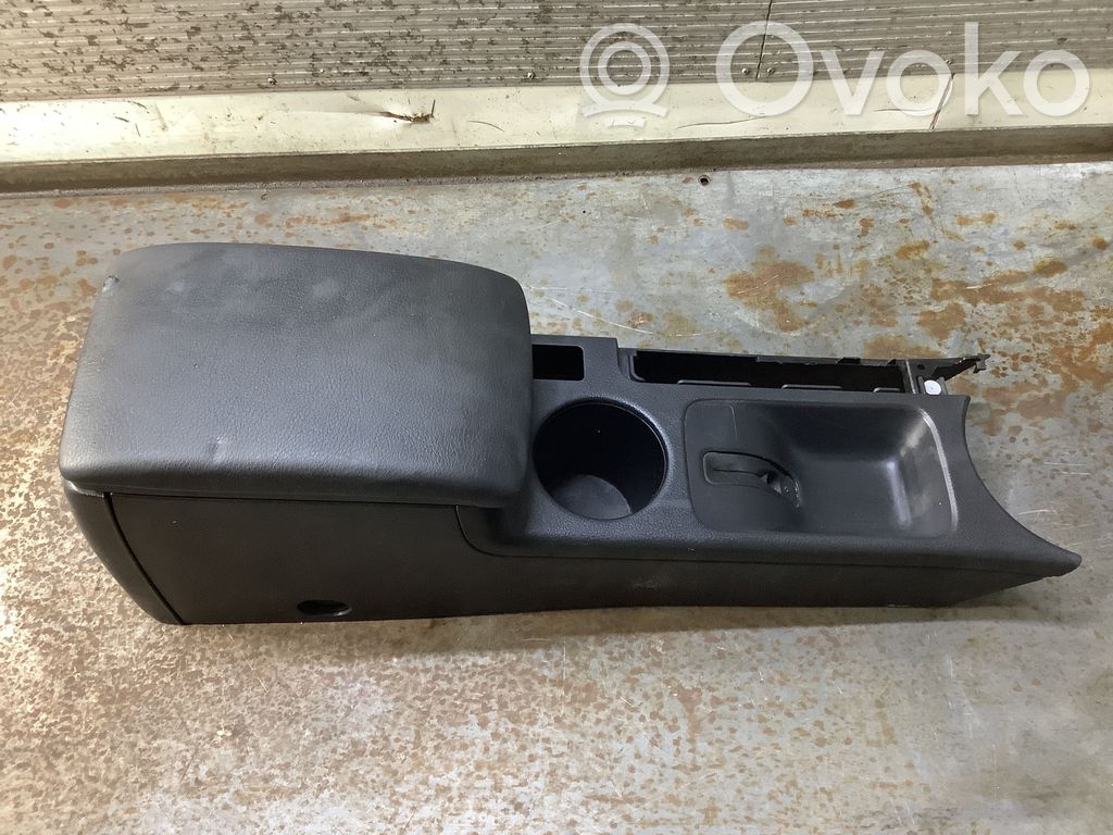 Armrest   92174AG050