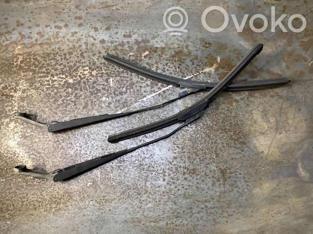 Suzuki Grand Vitara I Front wiper blade arm 