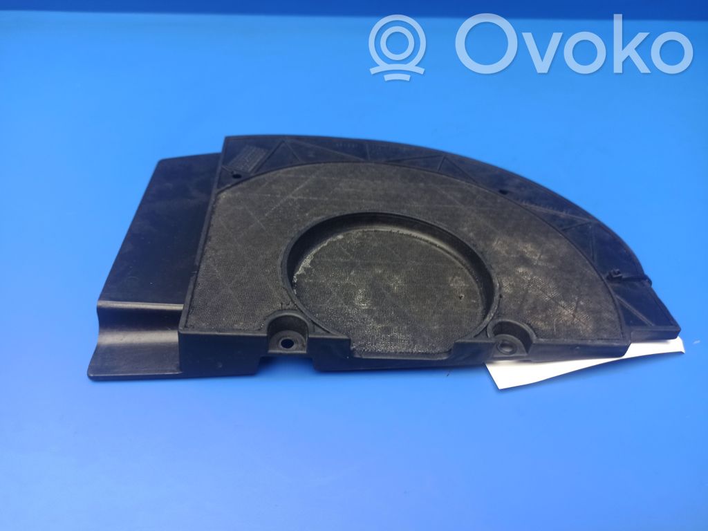 BMW 7 E65 E66 Subwoofera reste/apdare 