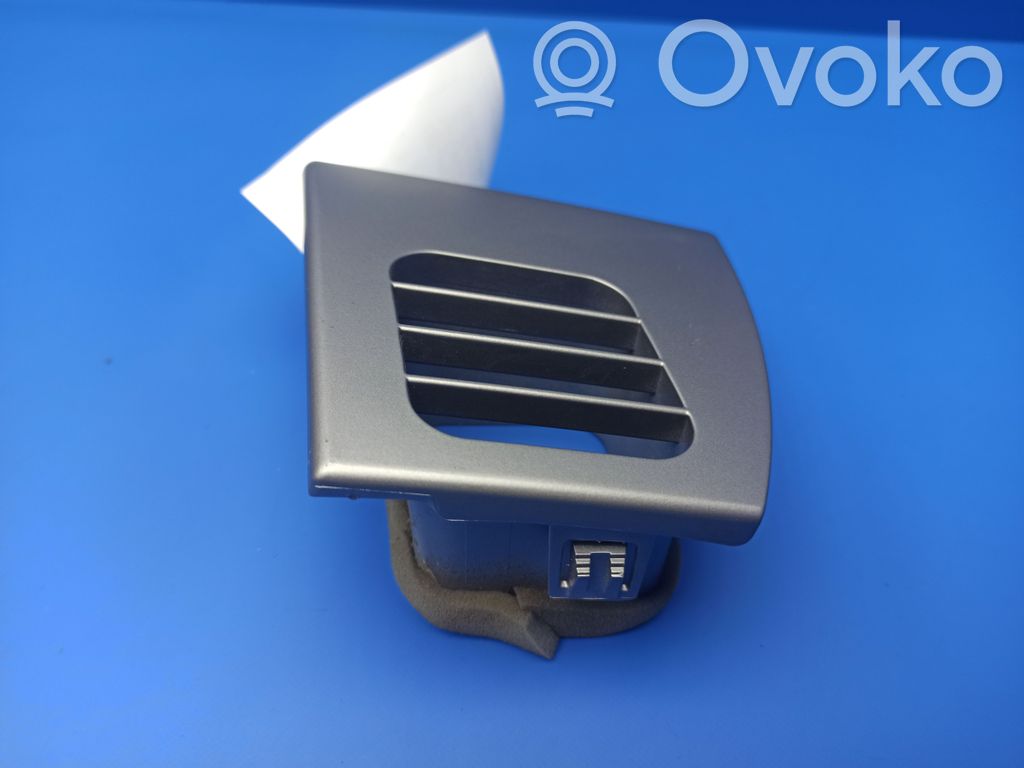 Šoninės oro grotelės   7007147,14121810,6422700714713