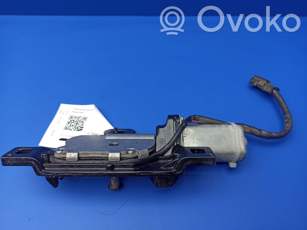 BMW 7 E65 E66 Spynos varikliukas galinio dangčio 