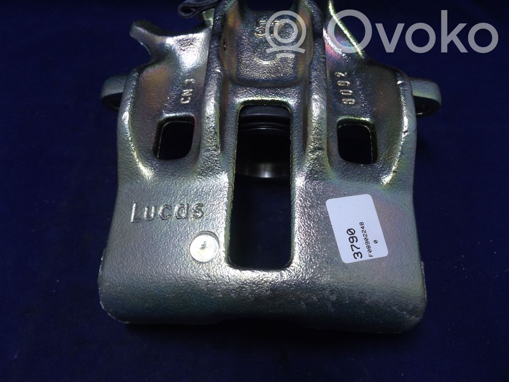 Peugeot 406 Zacisk hamulcowy przedni 