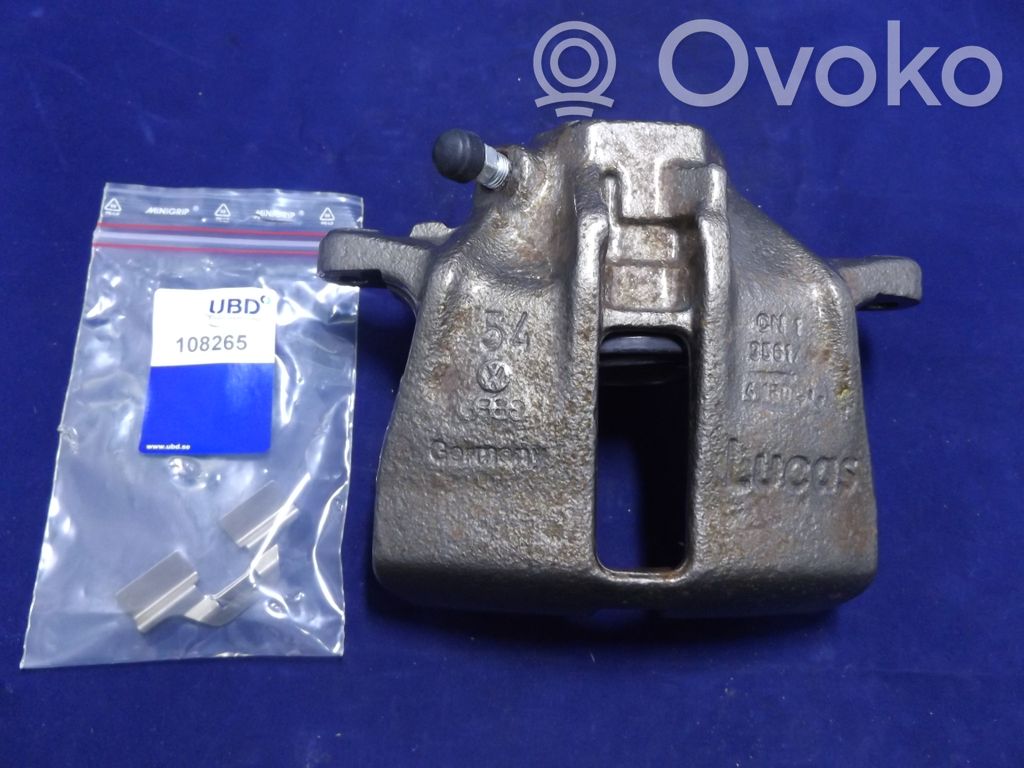 Volkswagen Golf III Zacisk hamulcowy przedni 