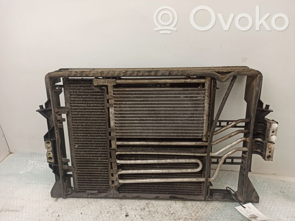 BMW 7 E38 Radiatora komplekts 
