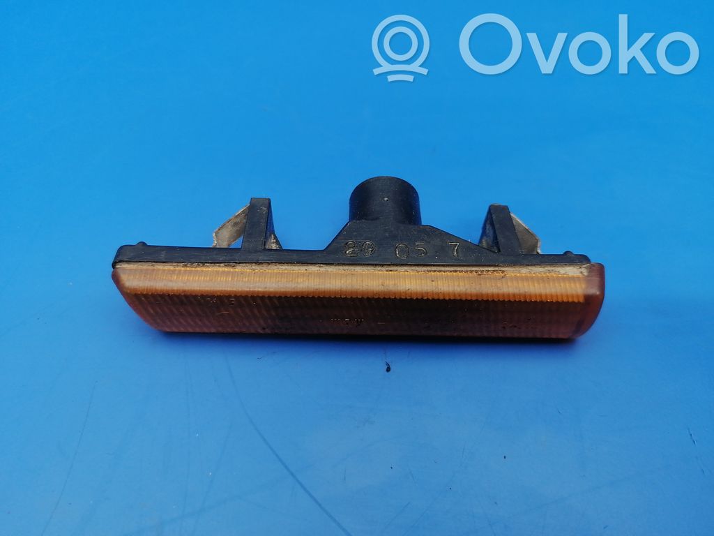 BMW 7 E38 Front fender indicator light 