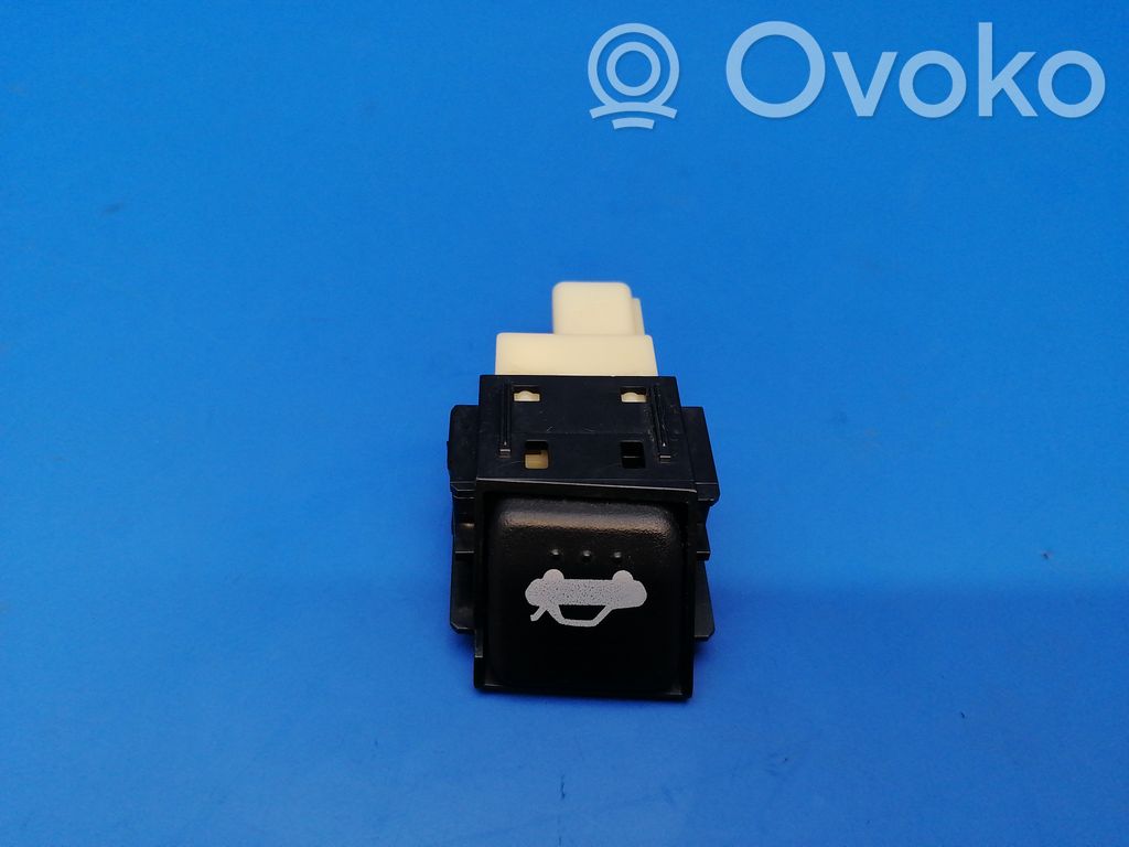 Mazda RX8 Tailgate opening switch 