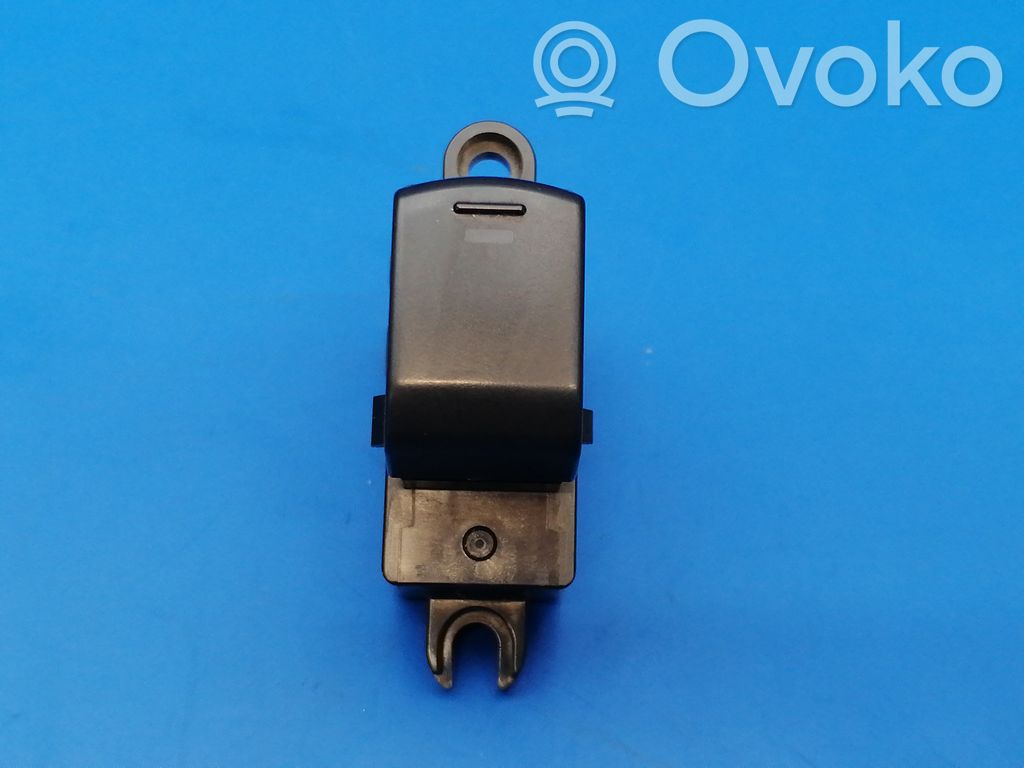 Elektrisko logu slēdzis   25411ED00A