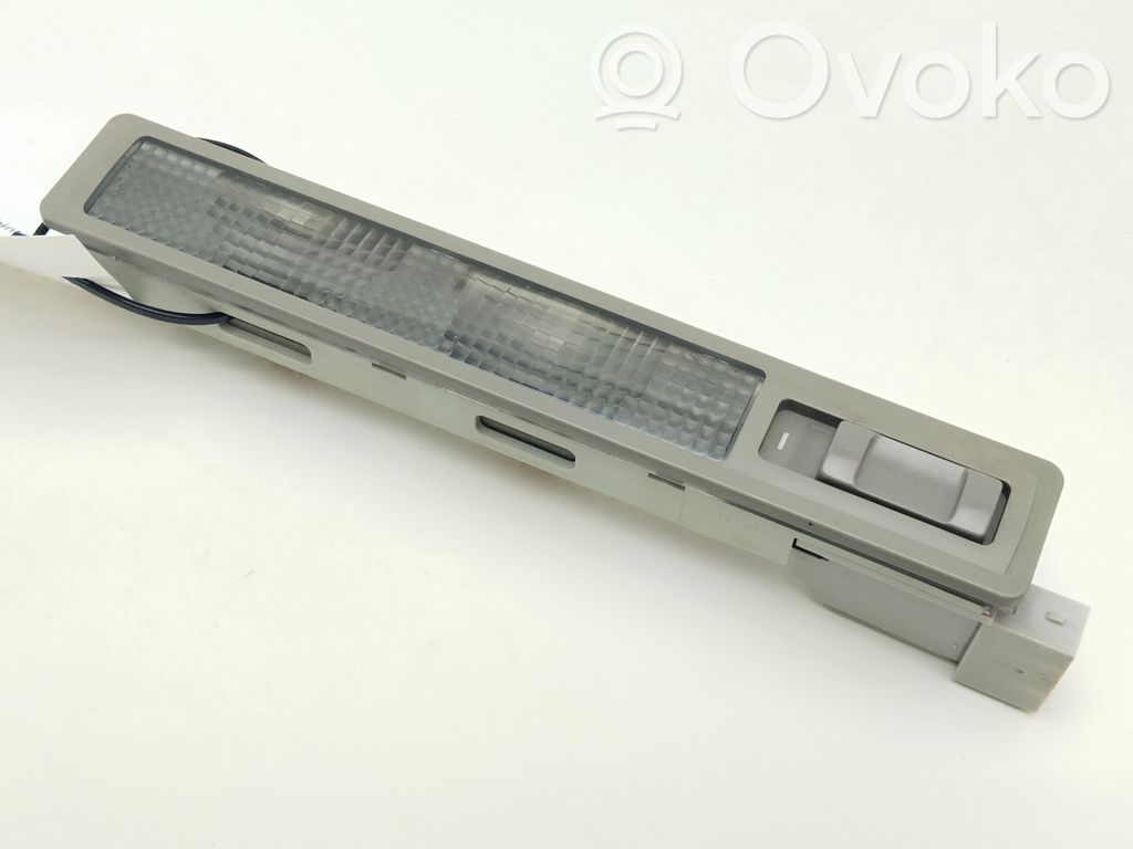 Audi A8 S8 D2 4D Lampka podsufitki tylna 