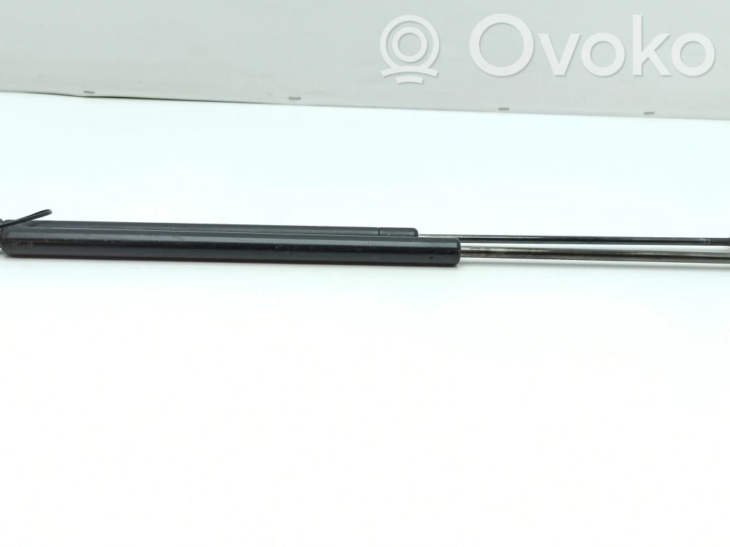 BMW 7 E23 Amortizatorius variklio dangčio 