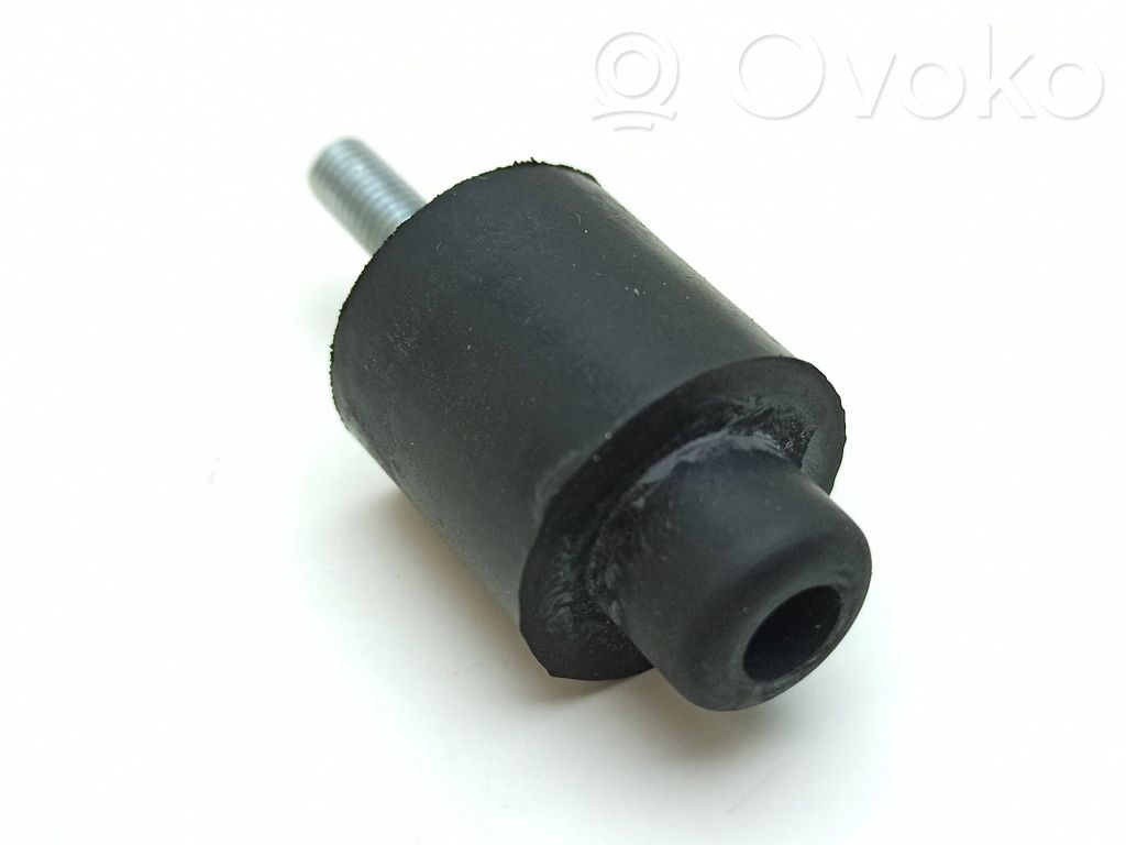 Fixation de radiateur   0118375
