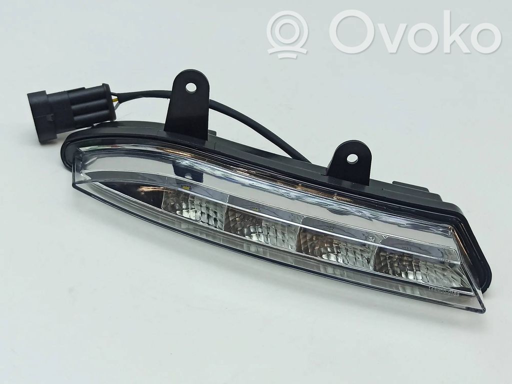 LED-Tagfahrscheinwerfer   8AY153