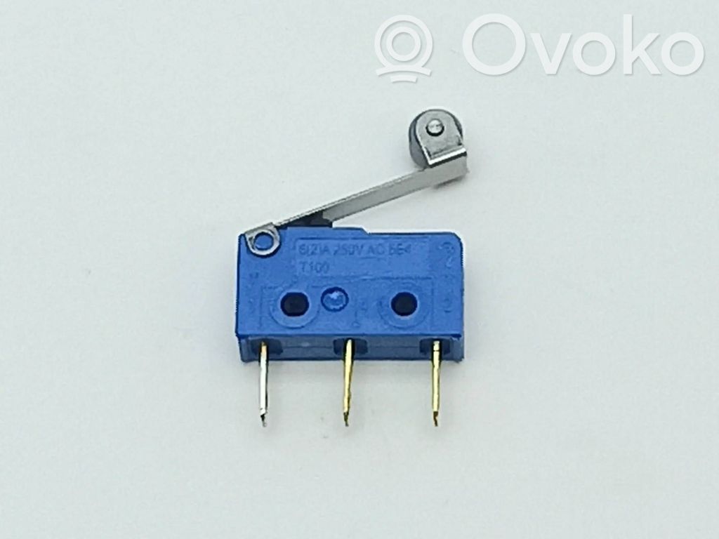 Microcar M8 Sensor interruptor de luz de marcha atrás 