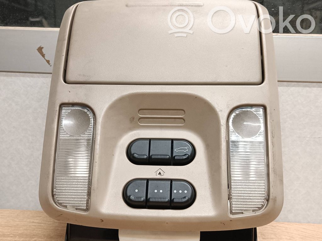 Chrysler Pacifica Etuistuimen valo 