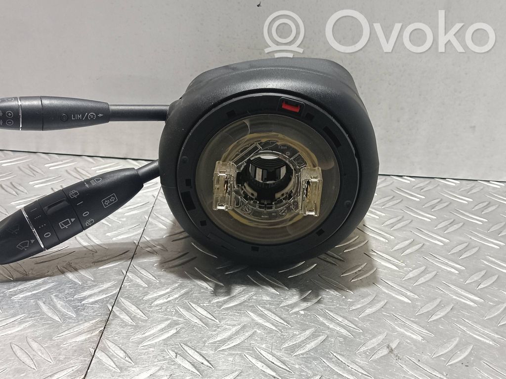 Mercedes-Benz C W204 Wiper turn signal indicator stalk/switch 