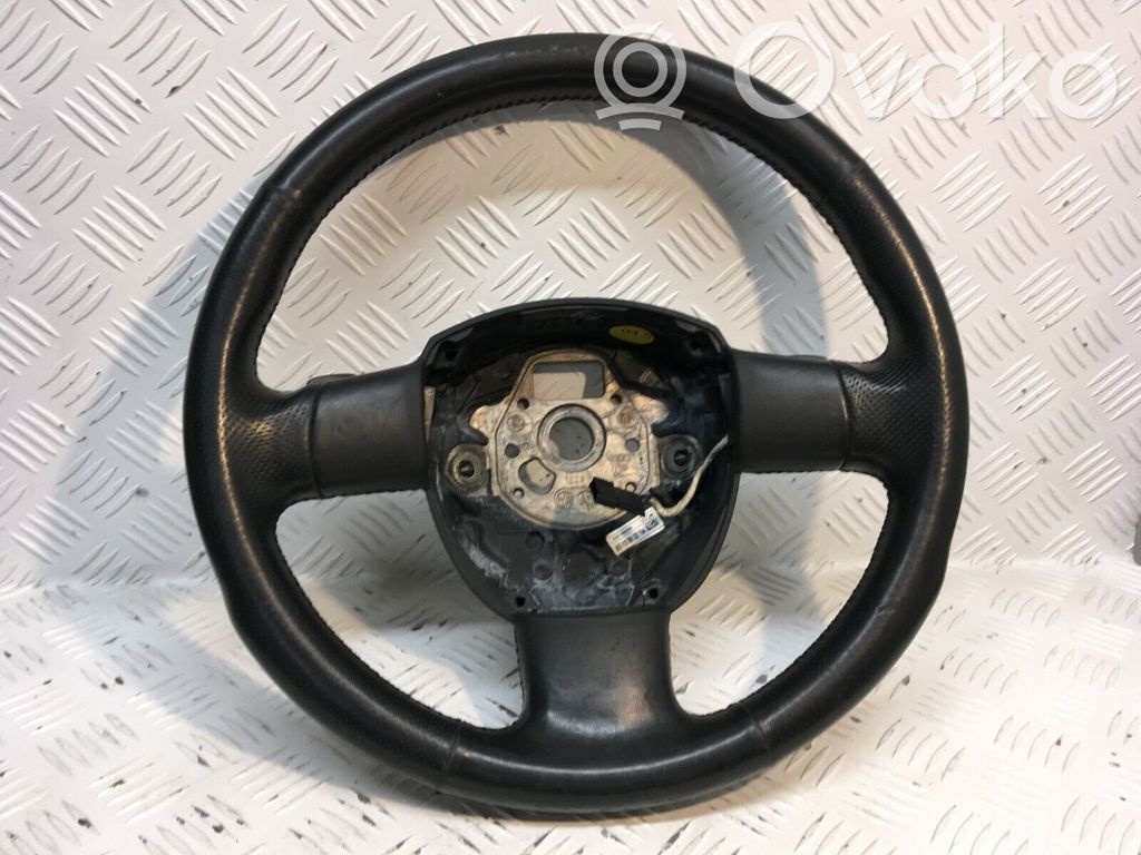 Audi A4 S4 B7 8E 8H Ohjauspyörä 