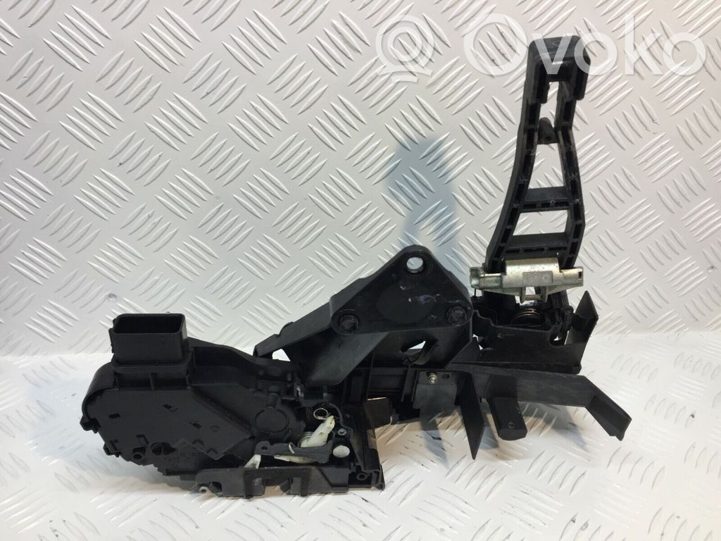 Front door lock   3M5AR218112MT