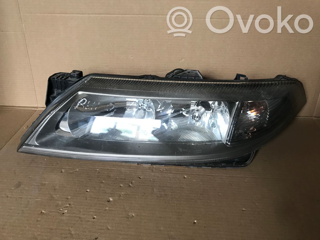 Headlight/headlamp   7701474502,89007577