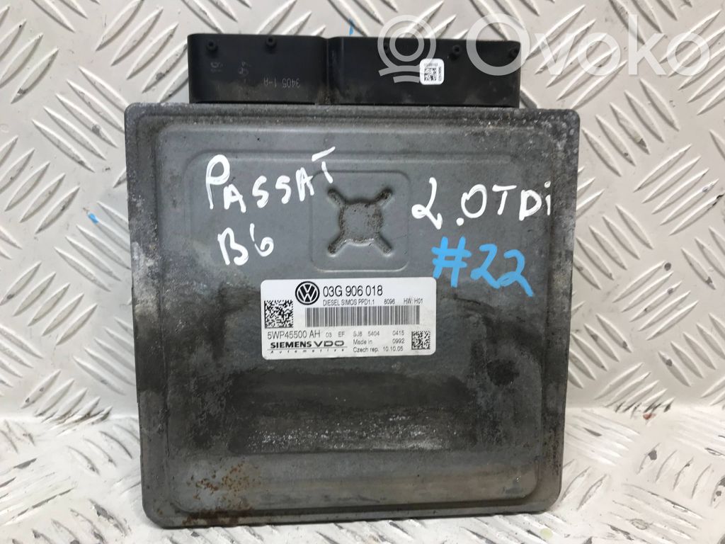 Volkswagen PASSAT B6 Engine control unit/module 