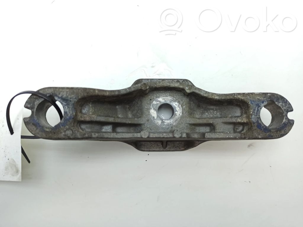 Ford Mondeo MK V Engine mounting bracket 