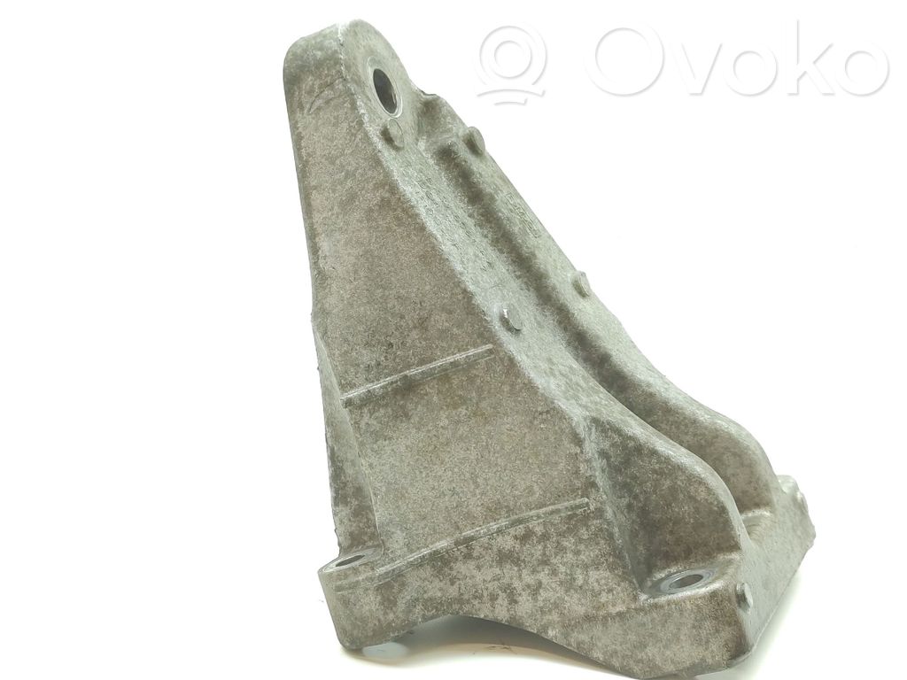 Ford Transit Engine mounting bracket 