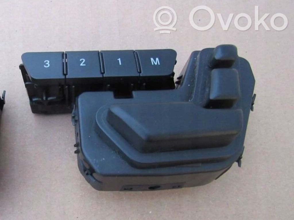 Mercedes-Benz CLS C218 X218 Seat control switch 
