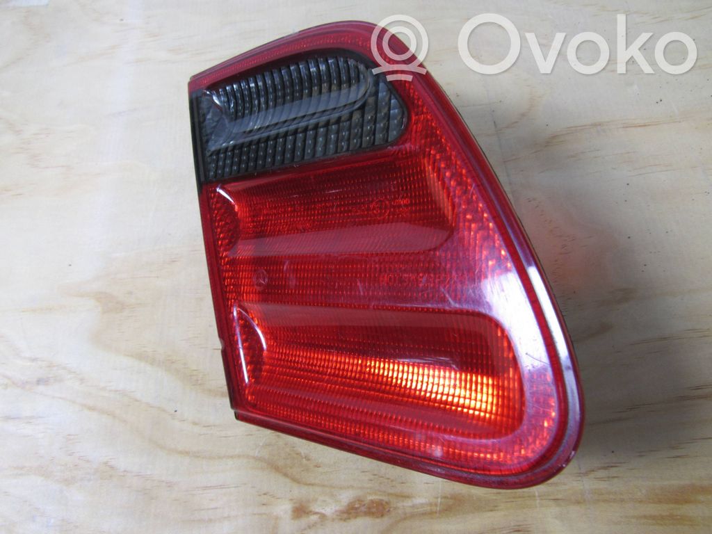 Mercedes-Benz E W210 Lampa tylna 