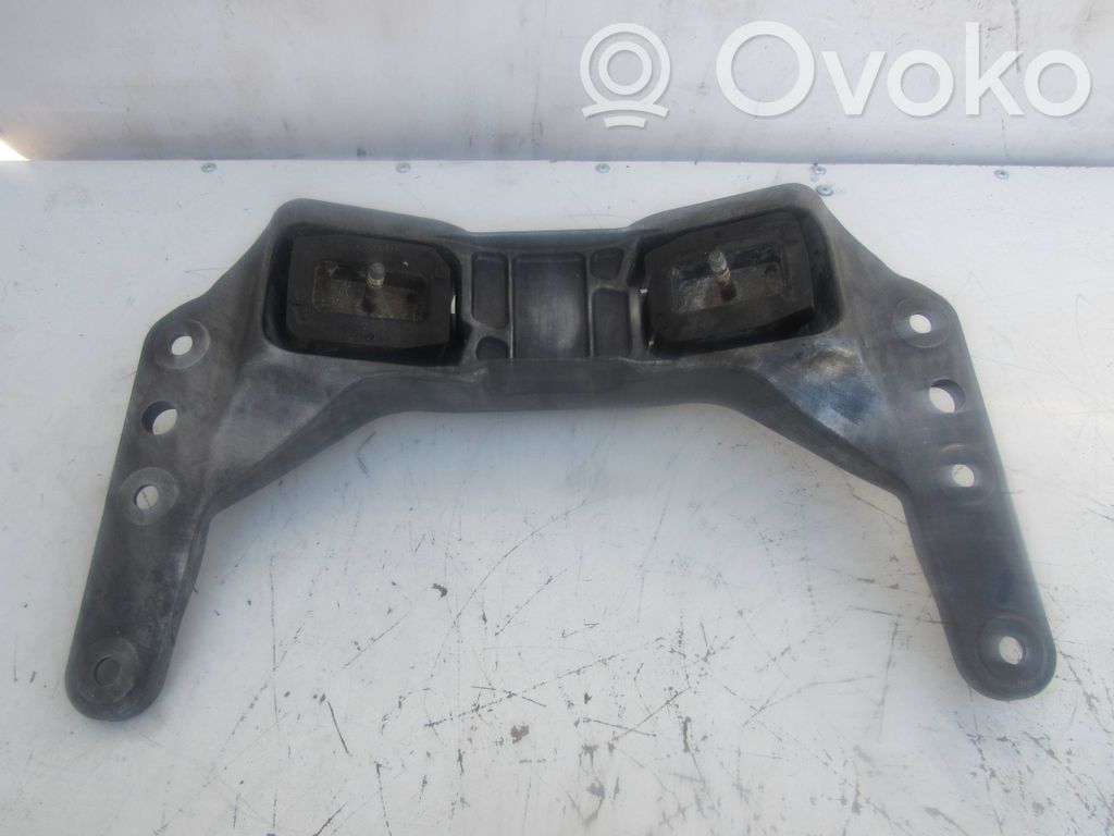 Gearbox mounting bracket   2282027