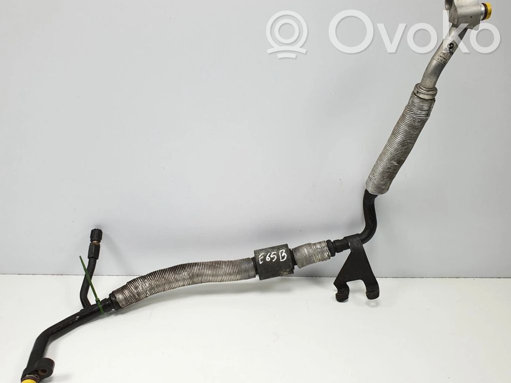 Ilmastointilaitteen putki (A/C)   4109732