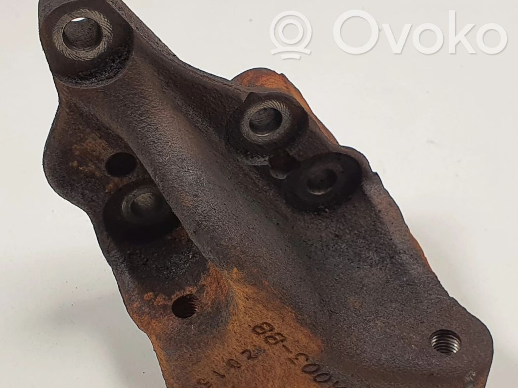 Jaguar X-Type Engine mounting bracket 