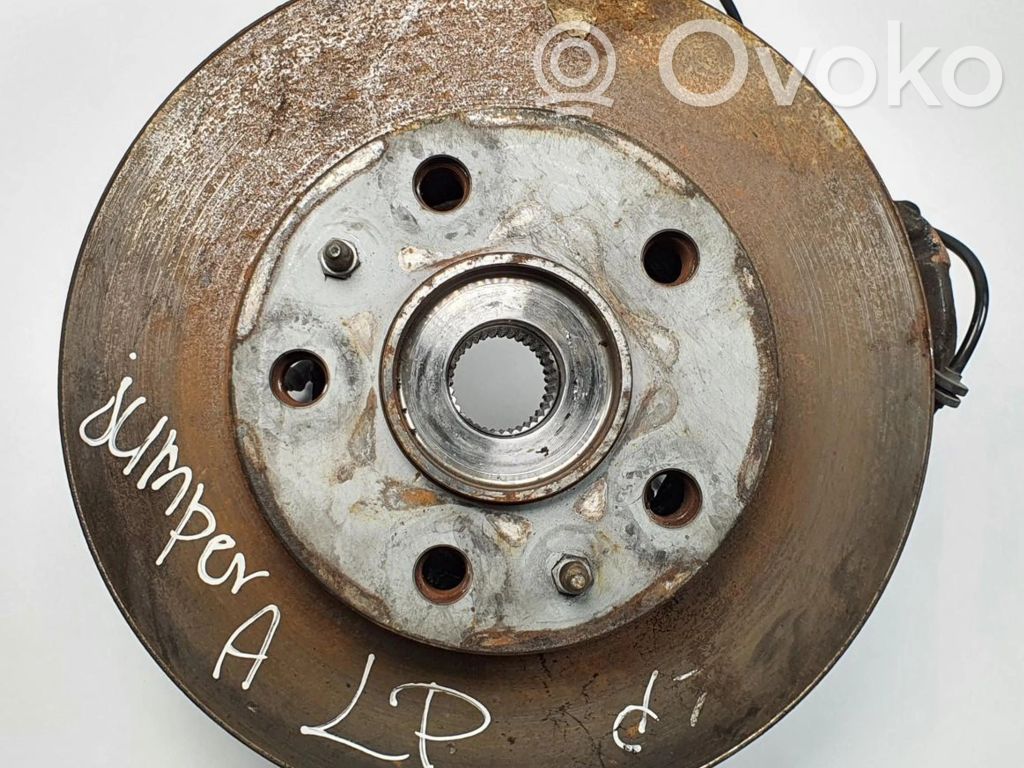Cubo de rueda delantera