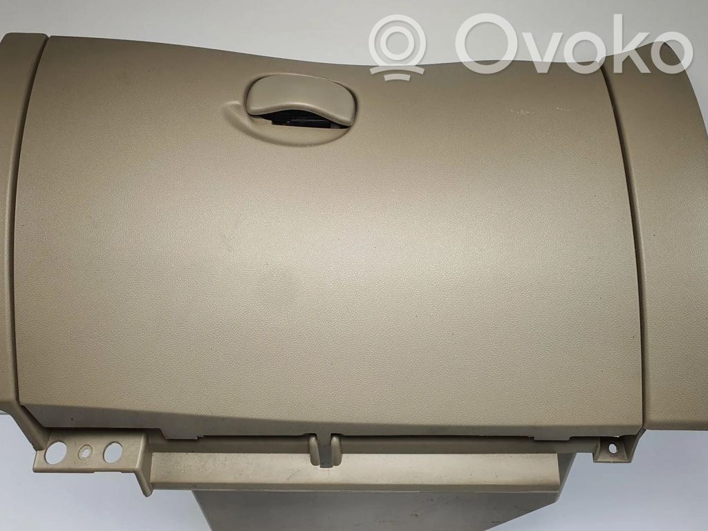 Guantera   68520JY41A