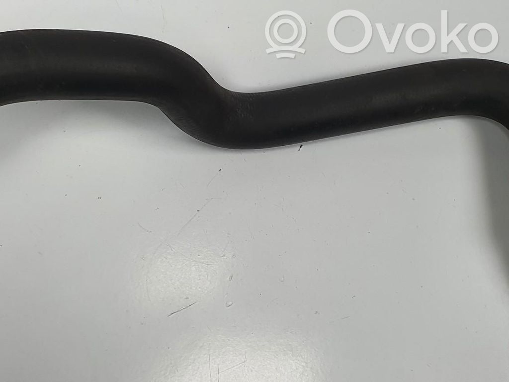 Ford Transit Conductă/furtun lichid de răcire motor