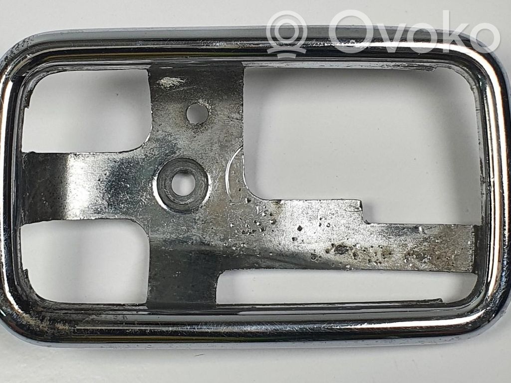 Mercedes-Benz COMPAKT W115 Osłona klamki drzwi przednich 