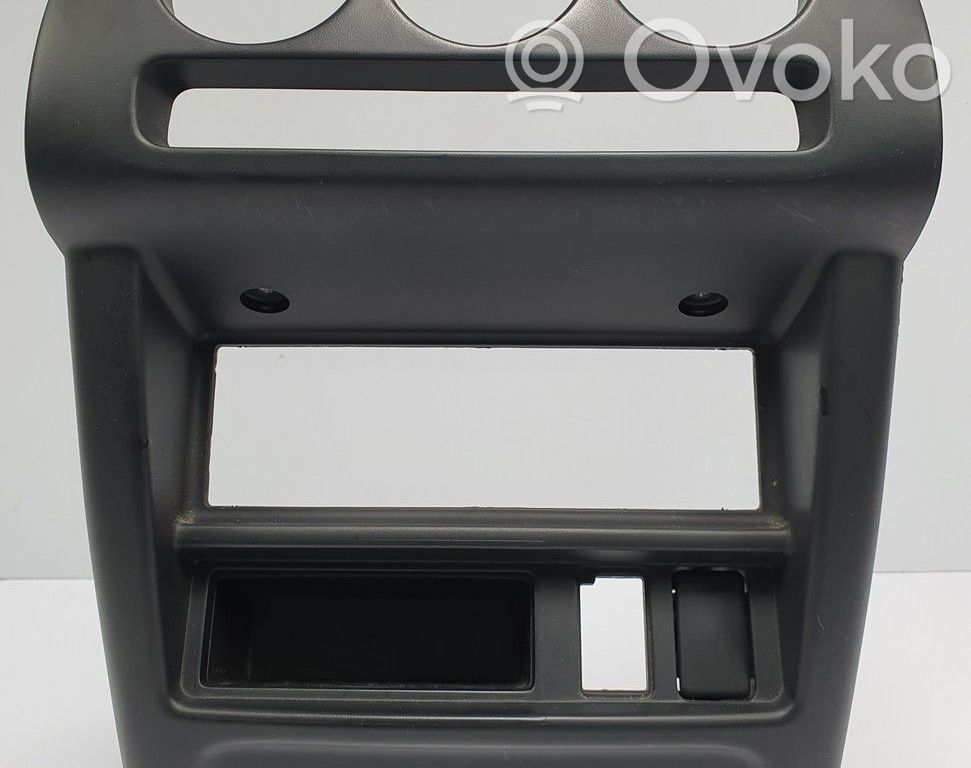 Moldura del panel (Usadas)   682606F600