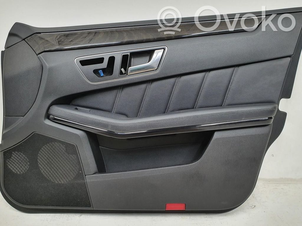 Volvo V70 Boczki / Poszycie drzwi przednich 