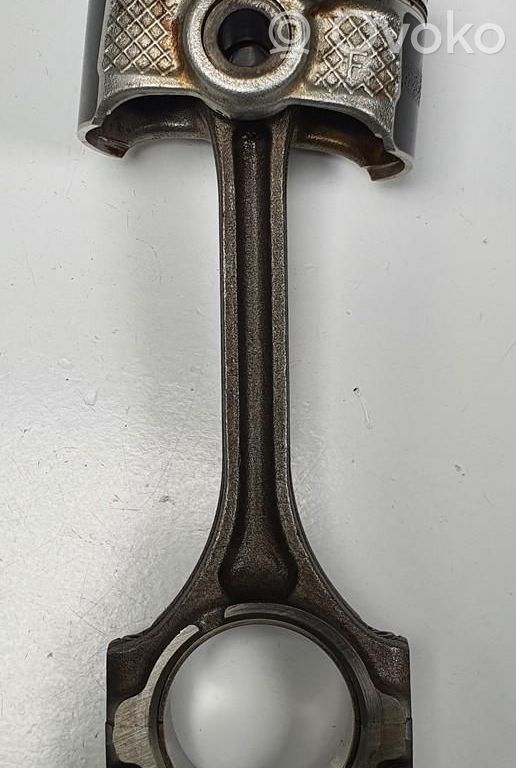 Mazda 2 Piston with connecting rod 