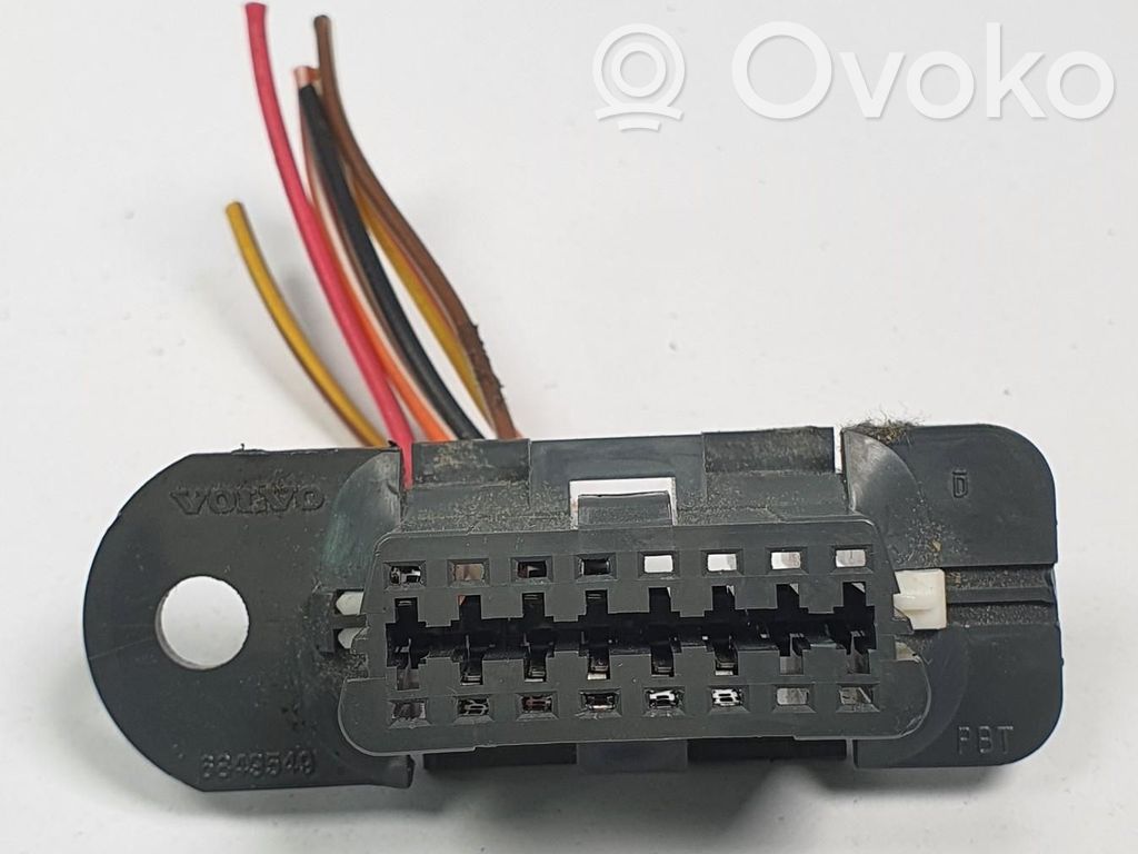 Volvo S70  V70  V70 XC Conector radio EUR ISO 