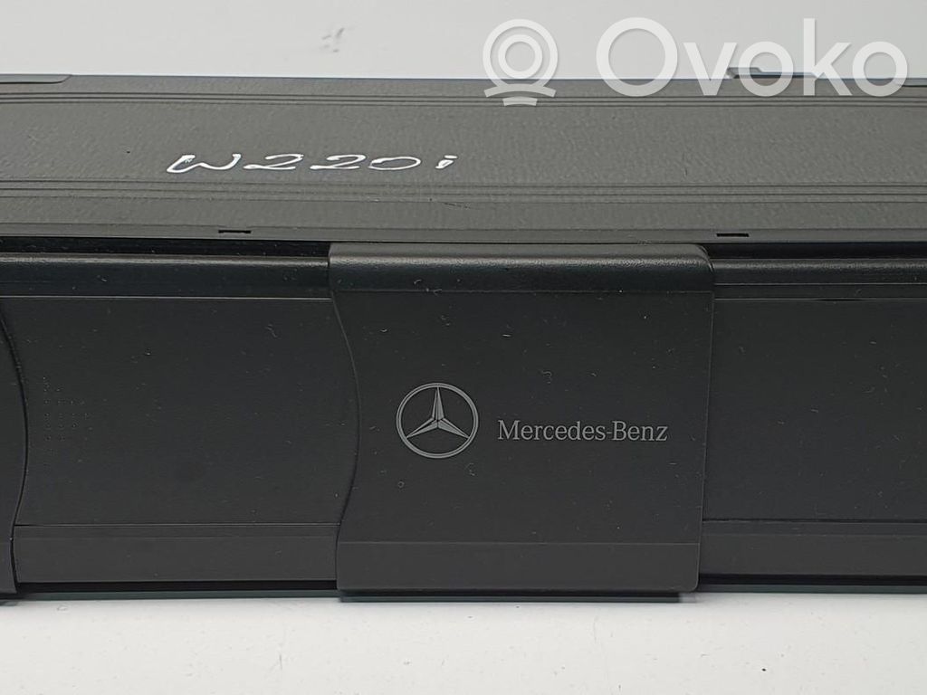 Mercedes-Benz S W220 Caricatore CD/DVD