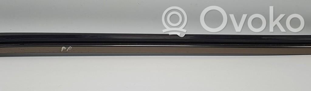 Mercedes-Benz S W220 Tuulilasin lista 