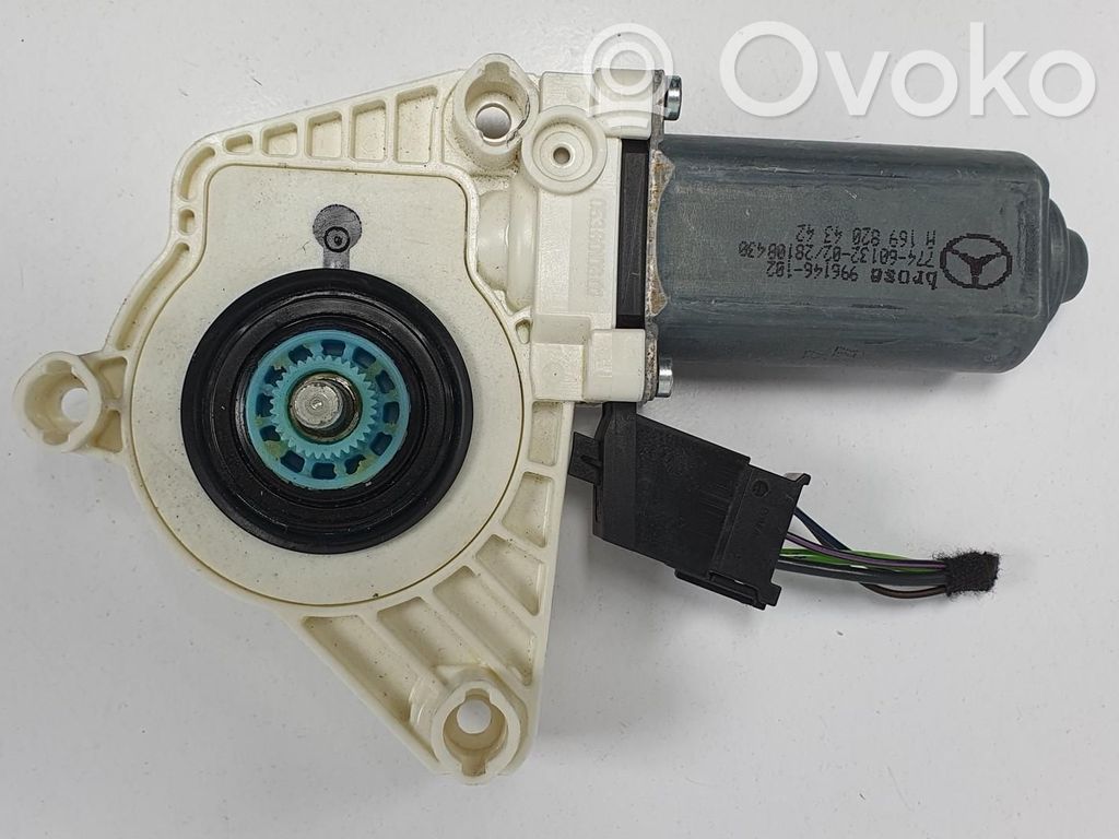 Mercedes-Benz A W169 Motor del regulador de la ventanilla de la puerta delantera