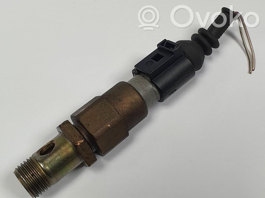 Volkswagen Golf IV Öljynpaineanturi
