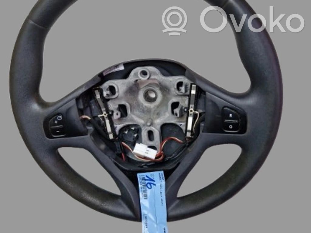 Renault Clio IV Lenkrad 