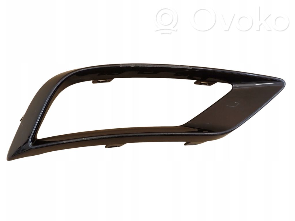 Audi Q8 Moldura/rejilla de la luz antiniebla delantera 