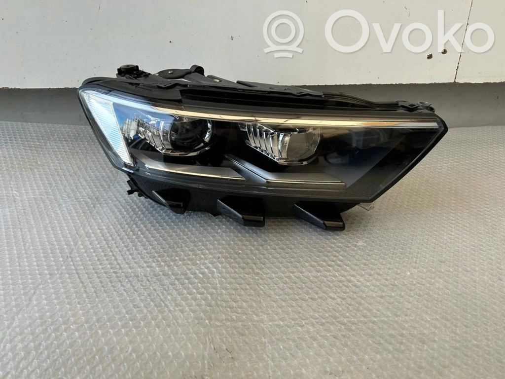 Volkswagen T-Roc Lampa przednia 