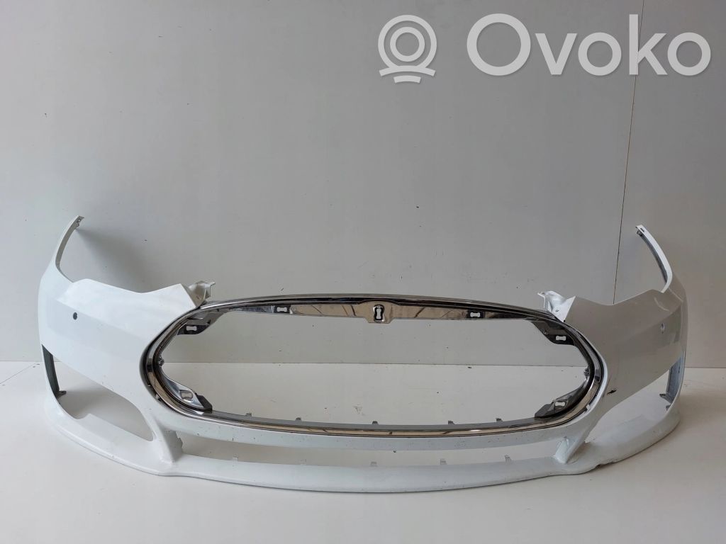Tesla Model S Etupuskuri 